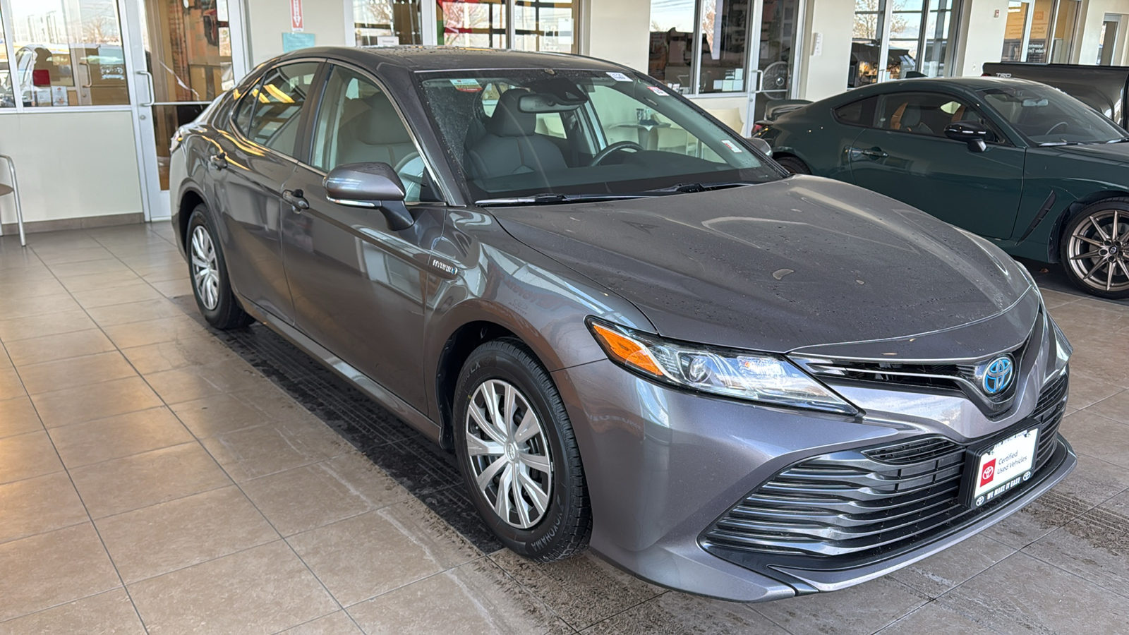 2020 Toyota Camry Hybrid LE 5