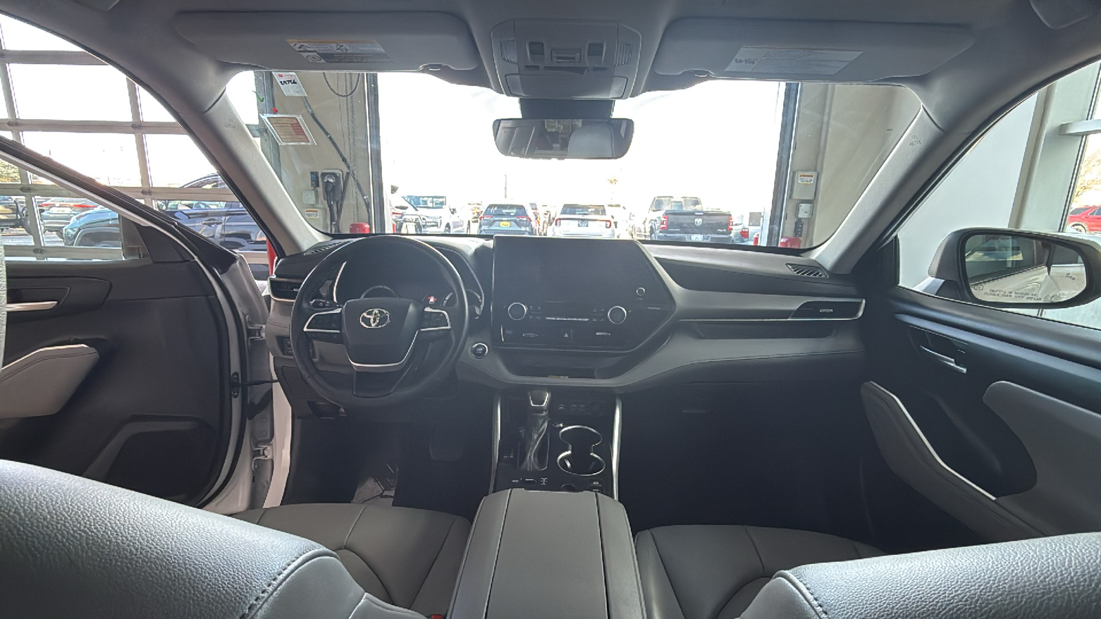 2023 Toyota Highlander XLE 20