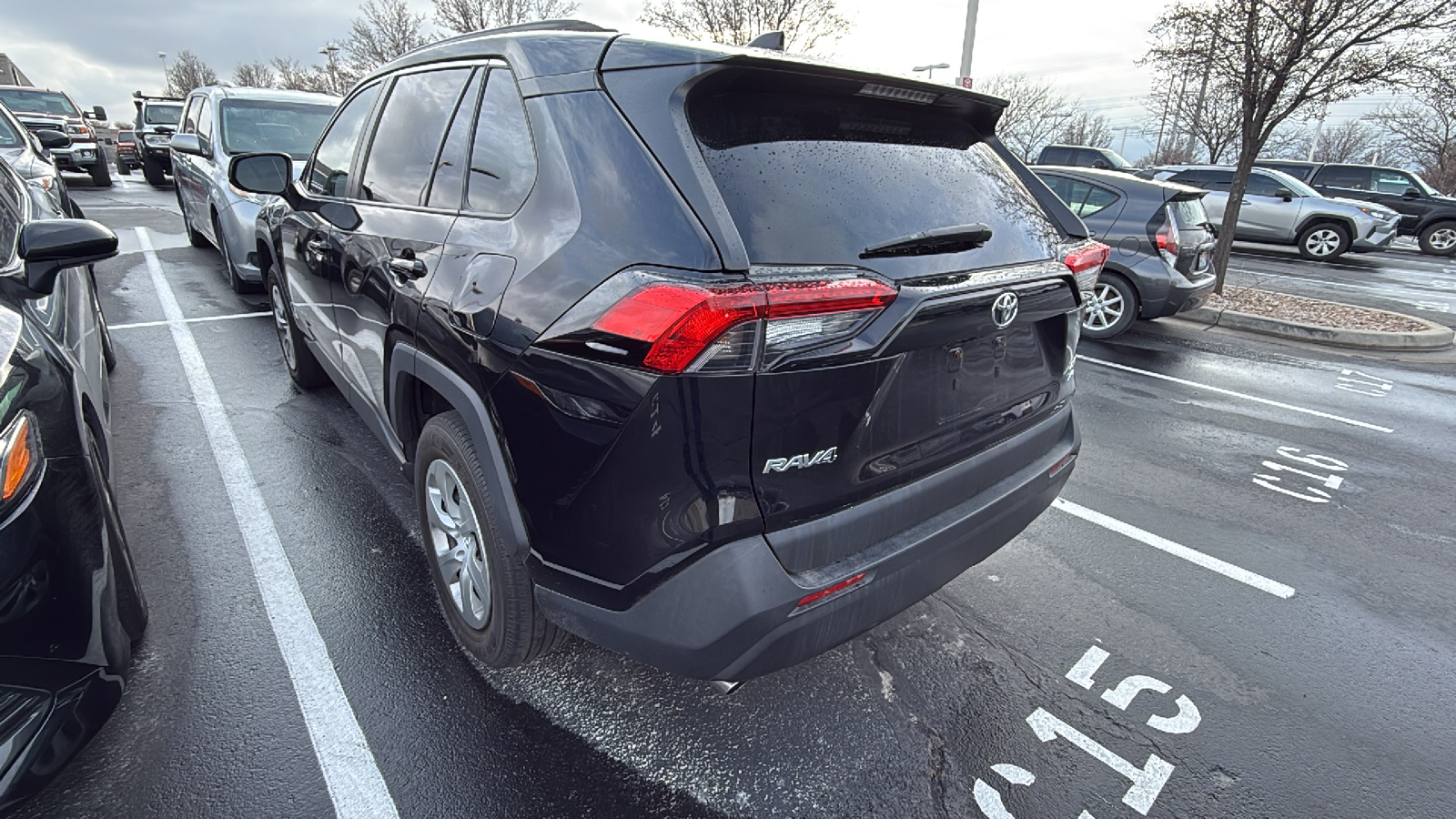 2021 Toyota RAV4 LE 3