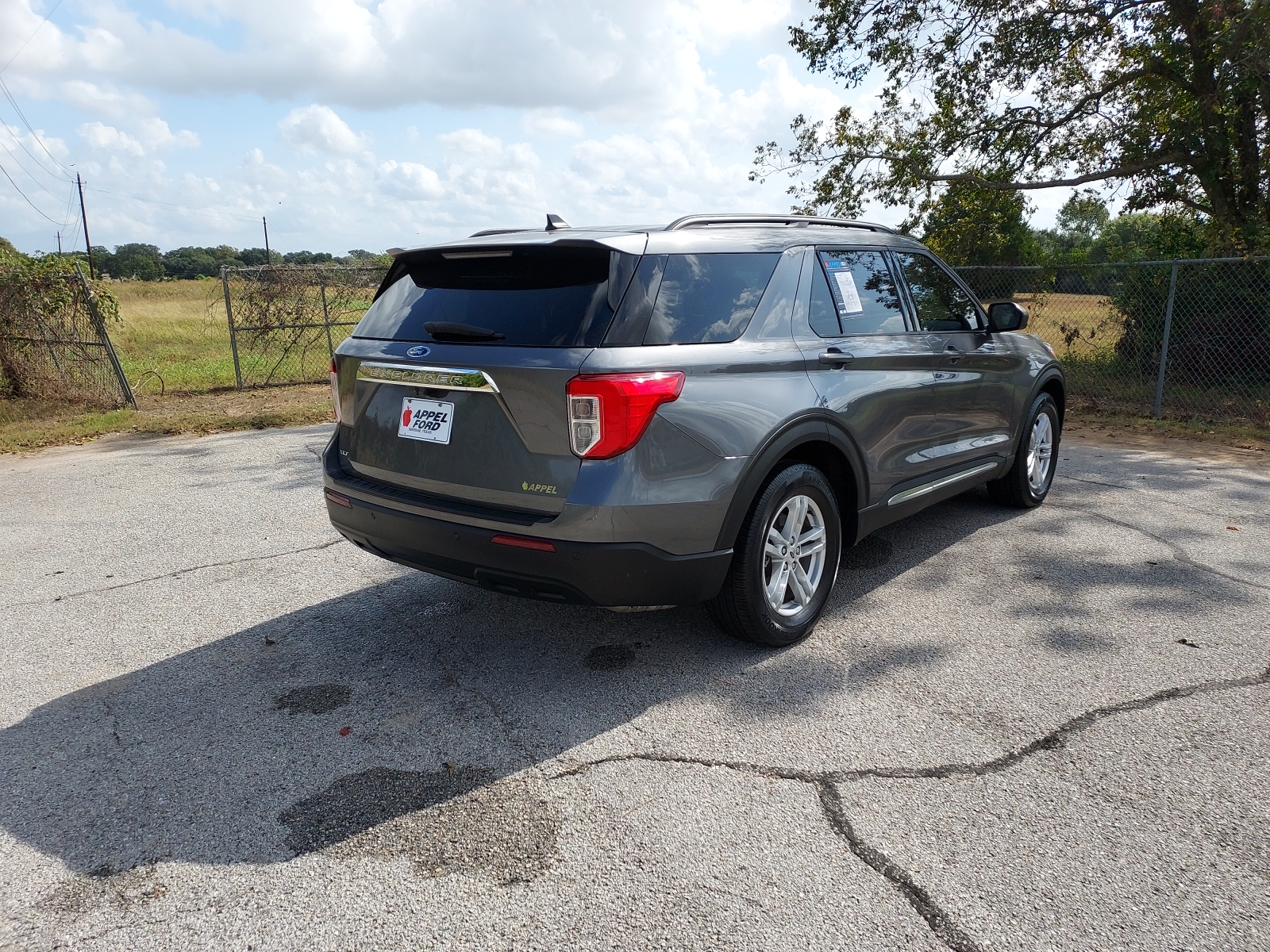 2022 Ford Explorer XLT 3