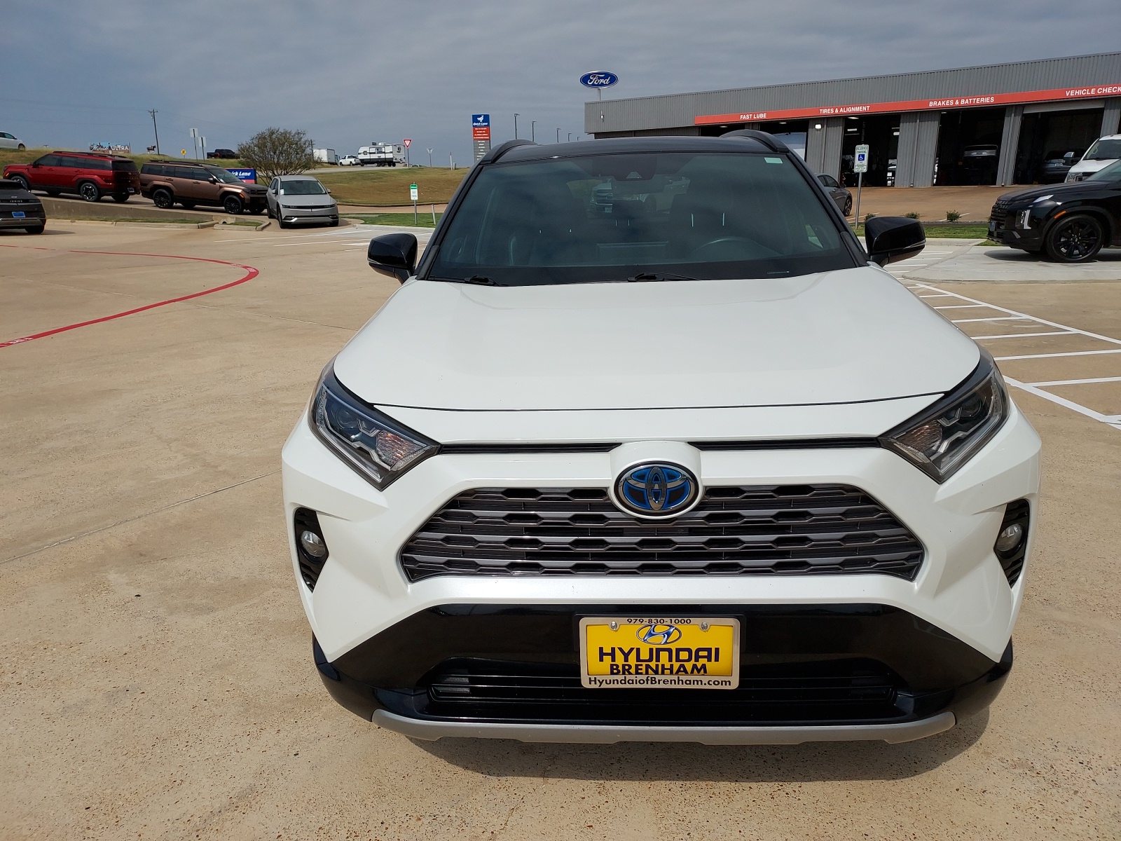 2019 Toyota RAV4 Hybrid XSE 8