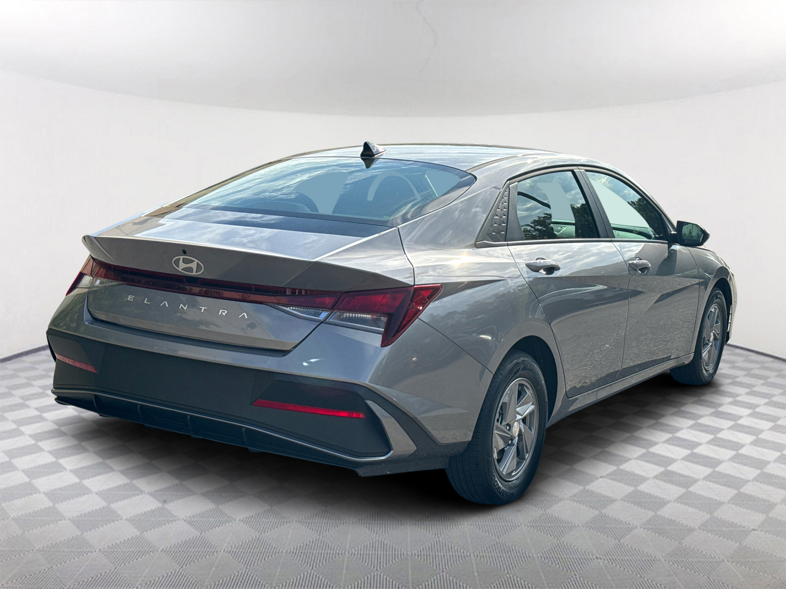 2025 Hyundai Elantra SE 5