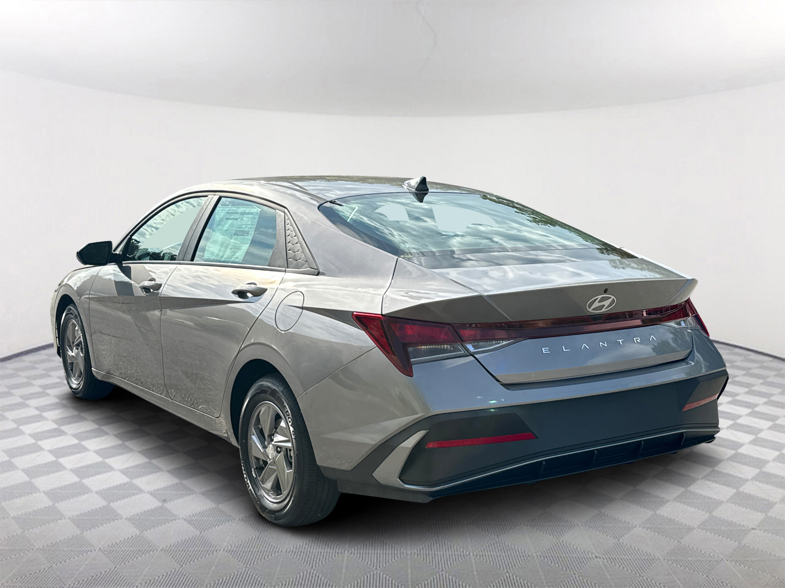 2025 Hyundai Elantra SE 7