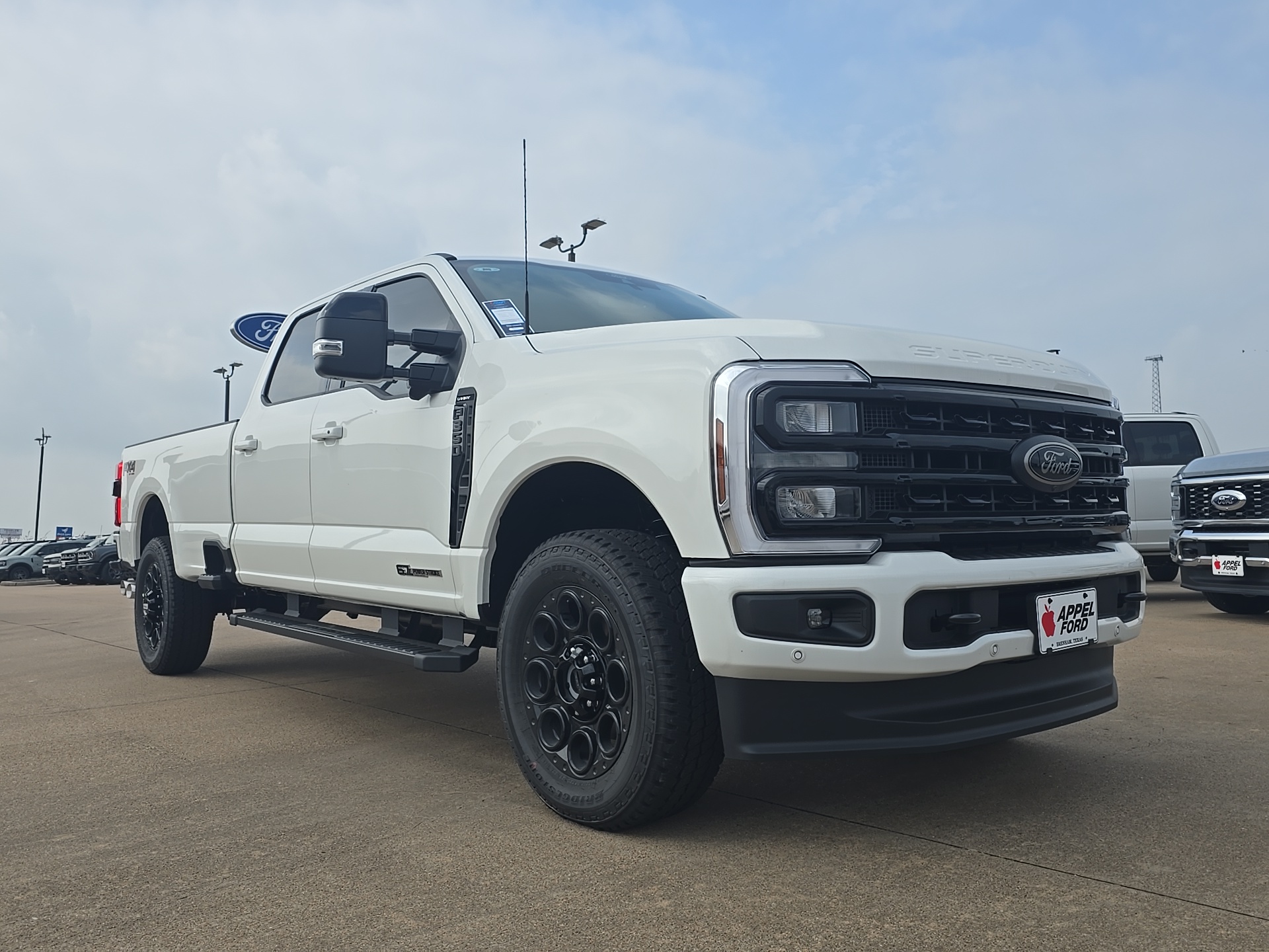 2024 Ford F-350 LARIAT 1