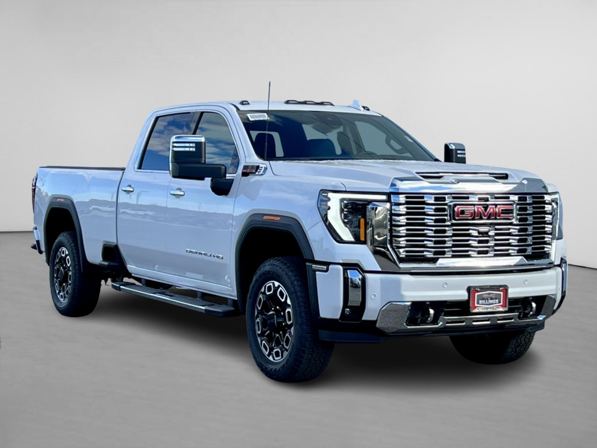 2025 GMC Sierra Denali 1