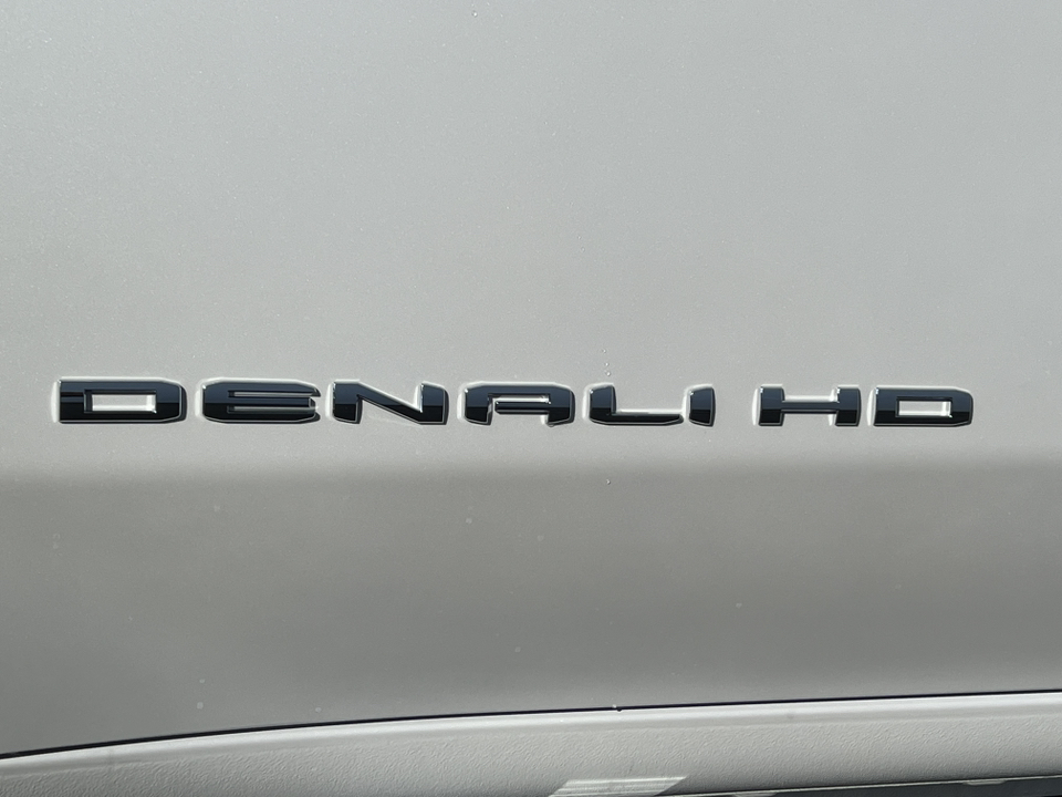 2025 GMC Sierra Denali 13