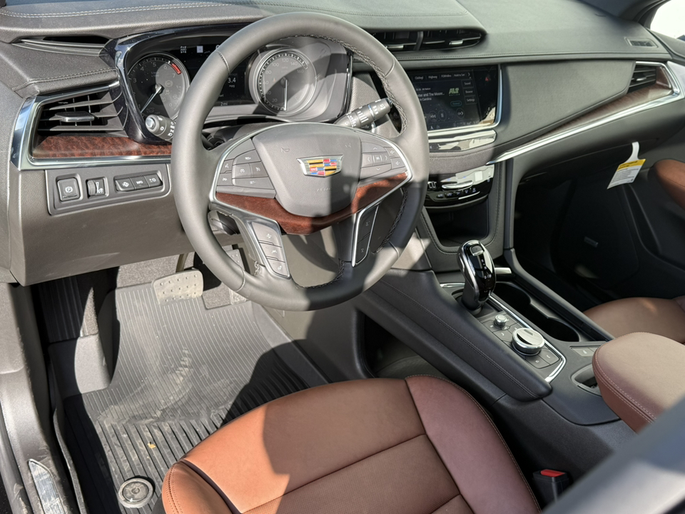 2025 Cadillac XT5 AWD Premium Luxury 14