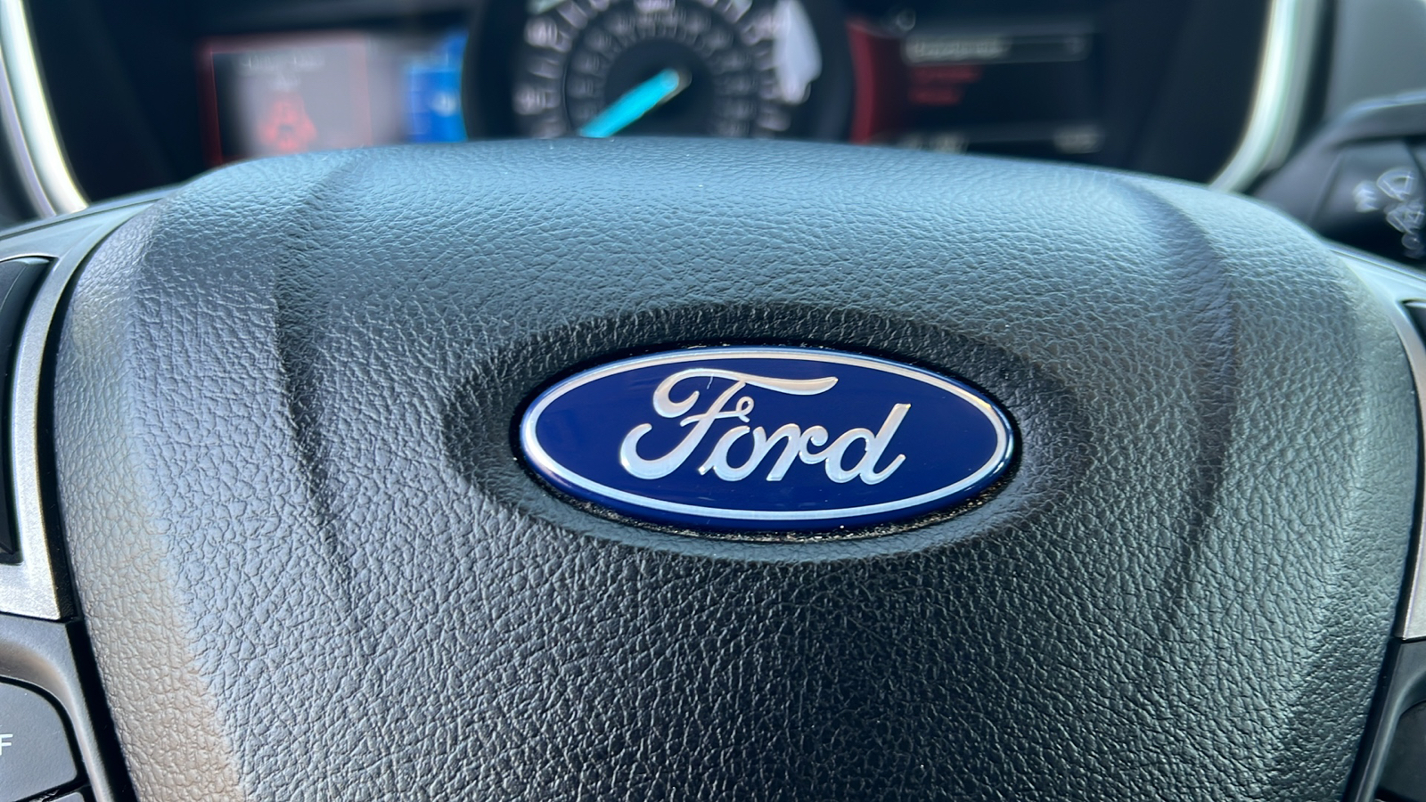 2020 Ford Fusion SE 19