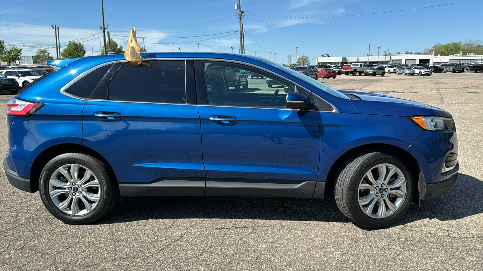 2021 Ford Edge Titanium 3