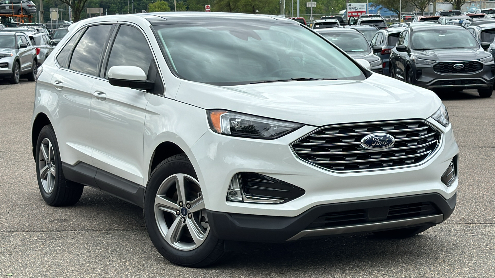 2022 Ford Edge SEL 2