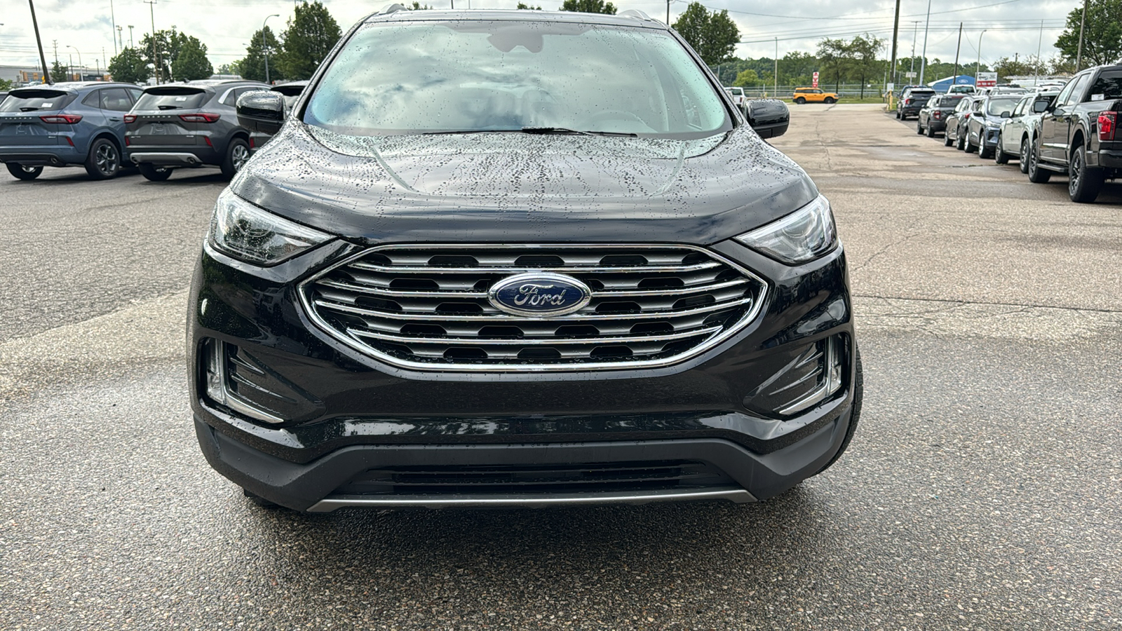 2022 Ford Edge SEL 22