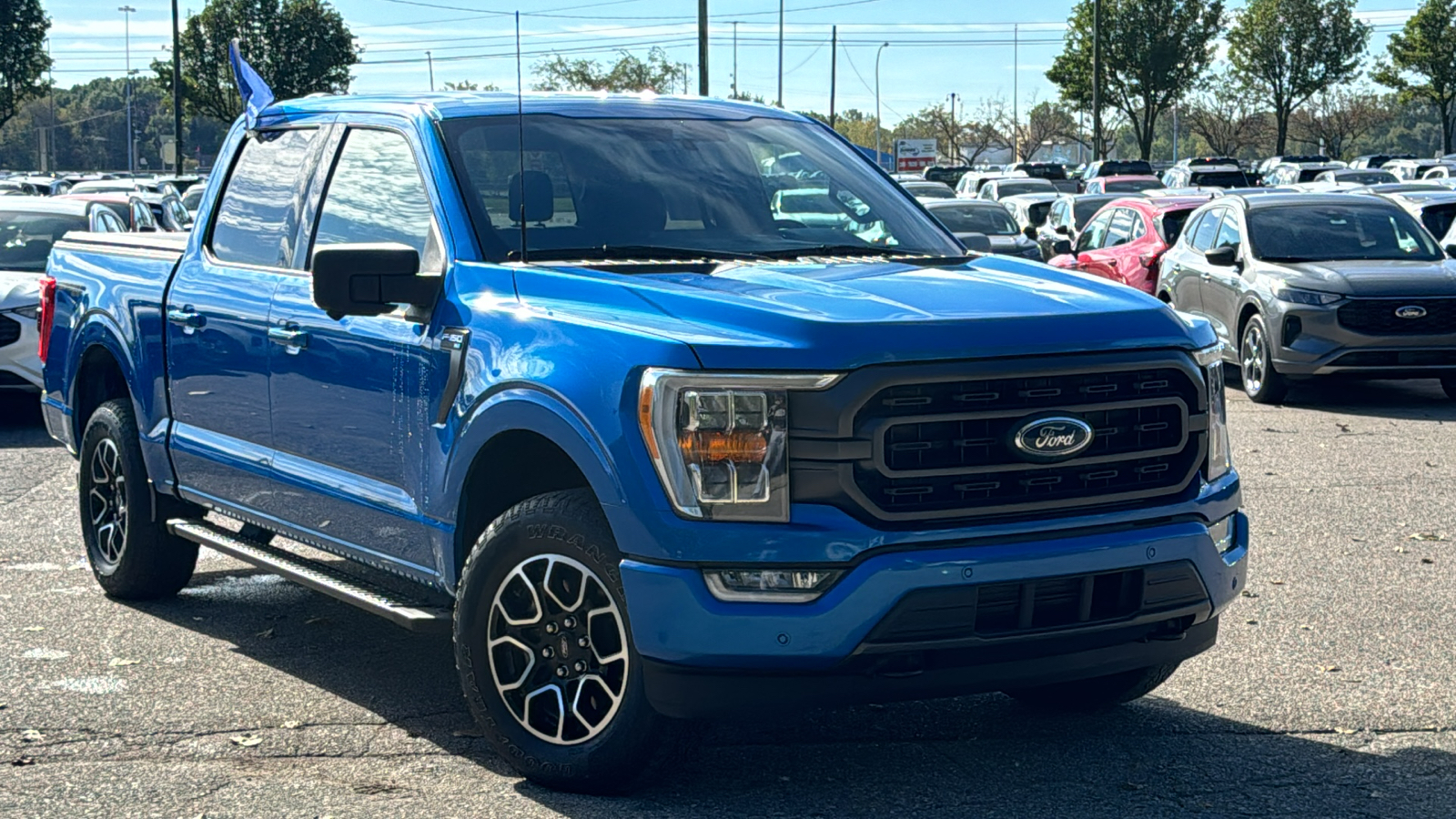 2021 Ford F-150 XLT 2