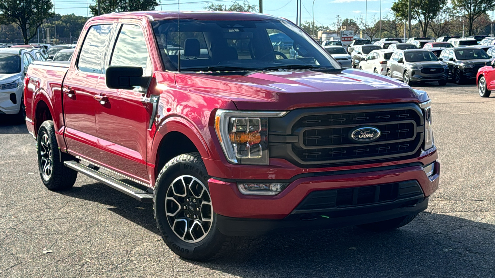 2022 Ford F-150 XLT 2