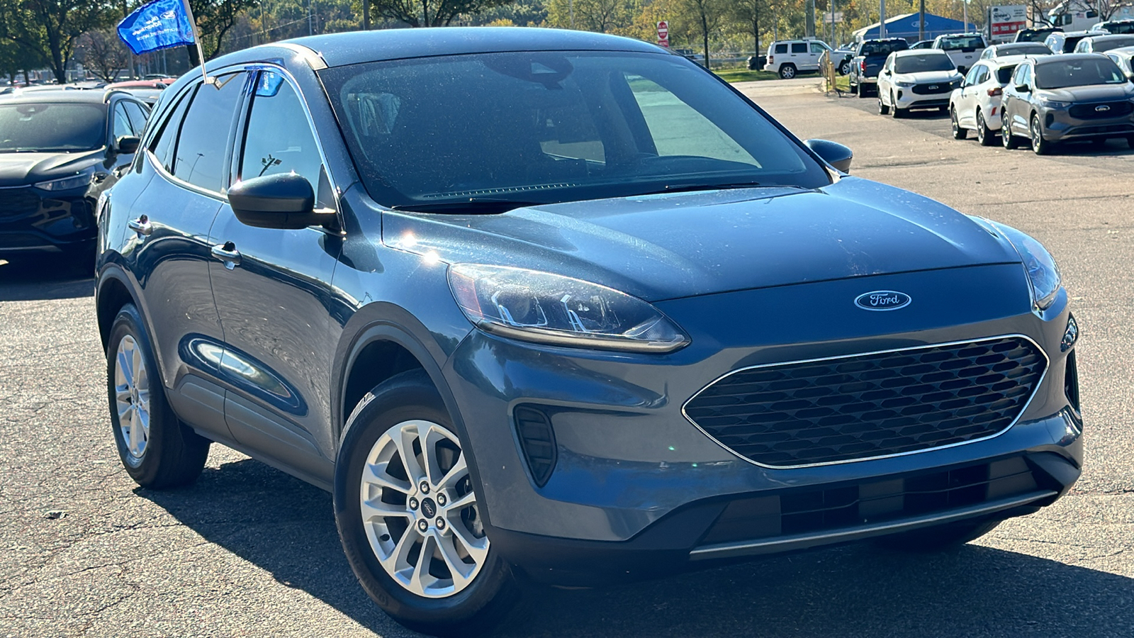 2020 Ford Escape SE 2