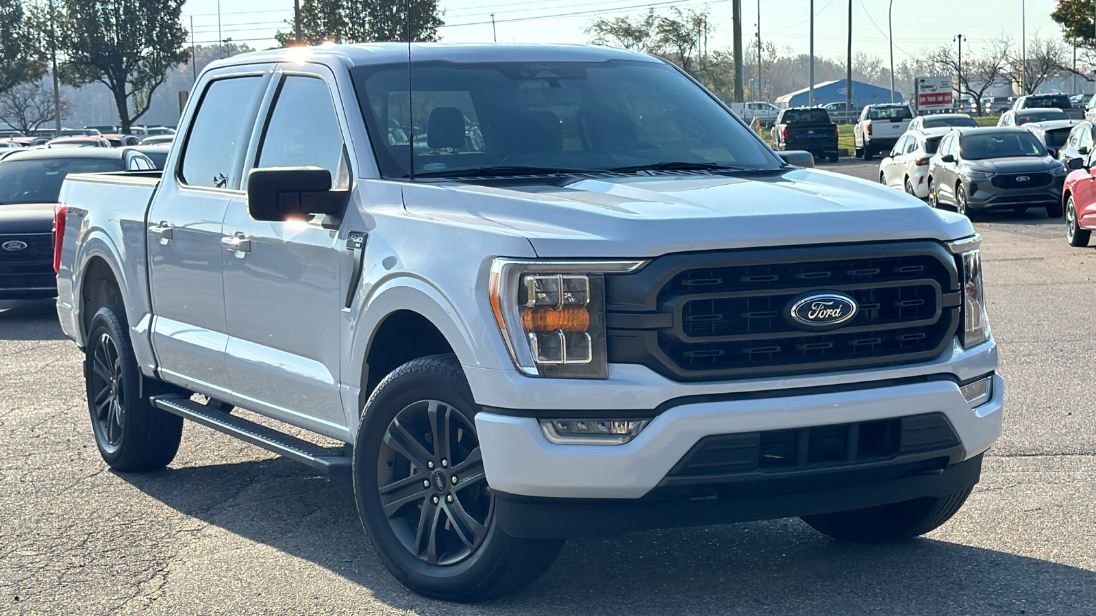 2022 Ford F-150 XLT 2