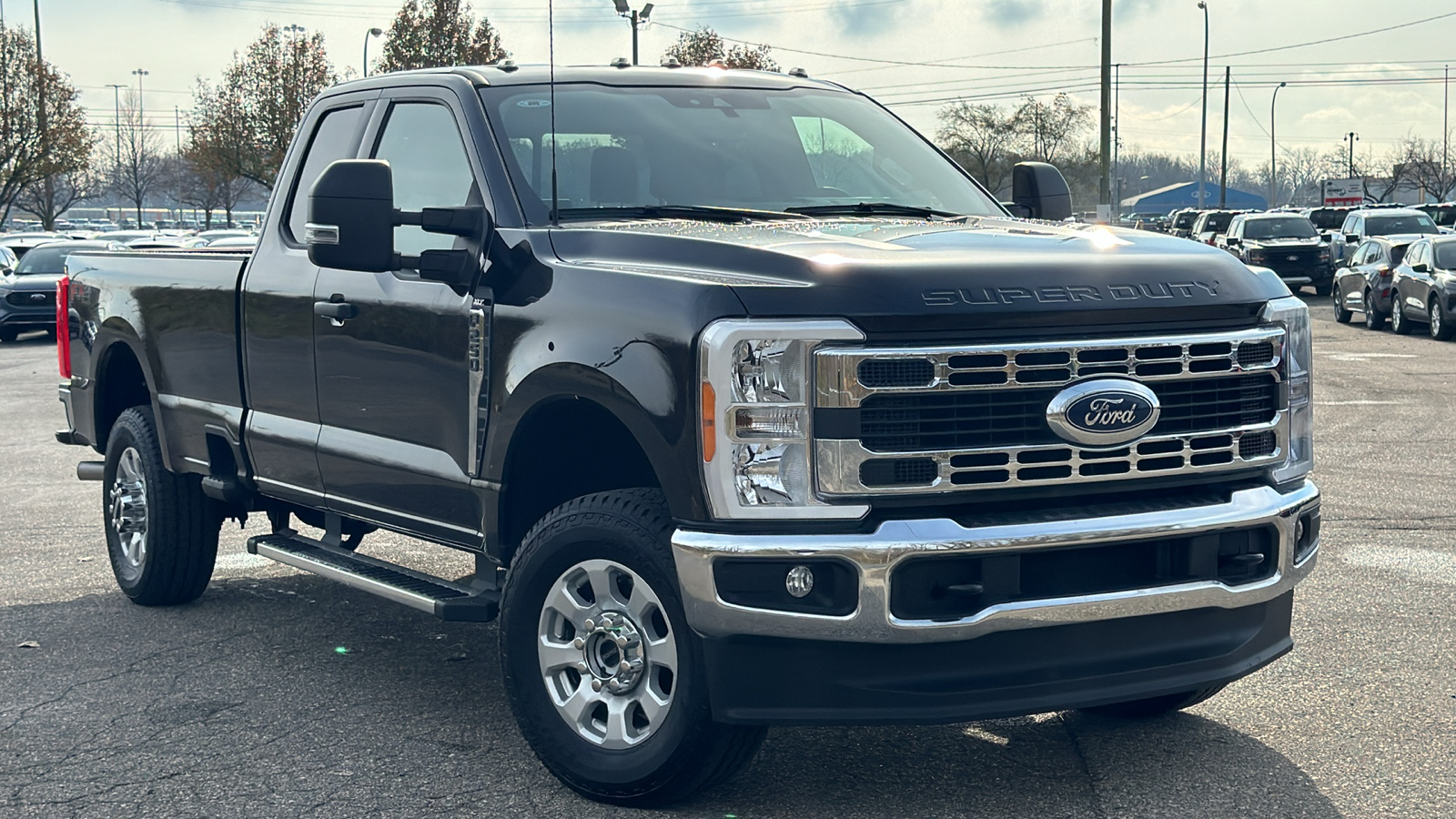 2023 Ford F-250SD XLT 2