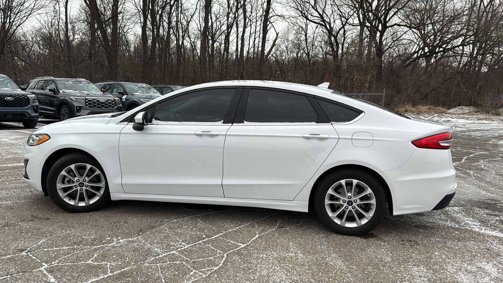 2020 Ford Fusion SE 6