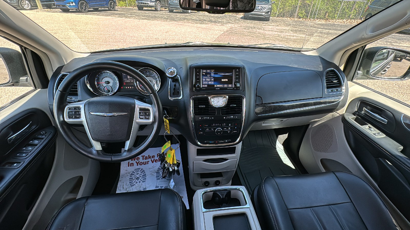 2015 Chrysler Town & Country Touring 11