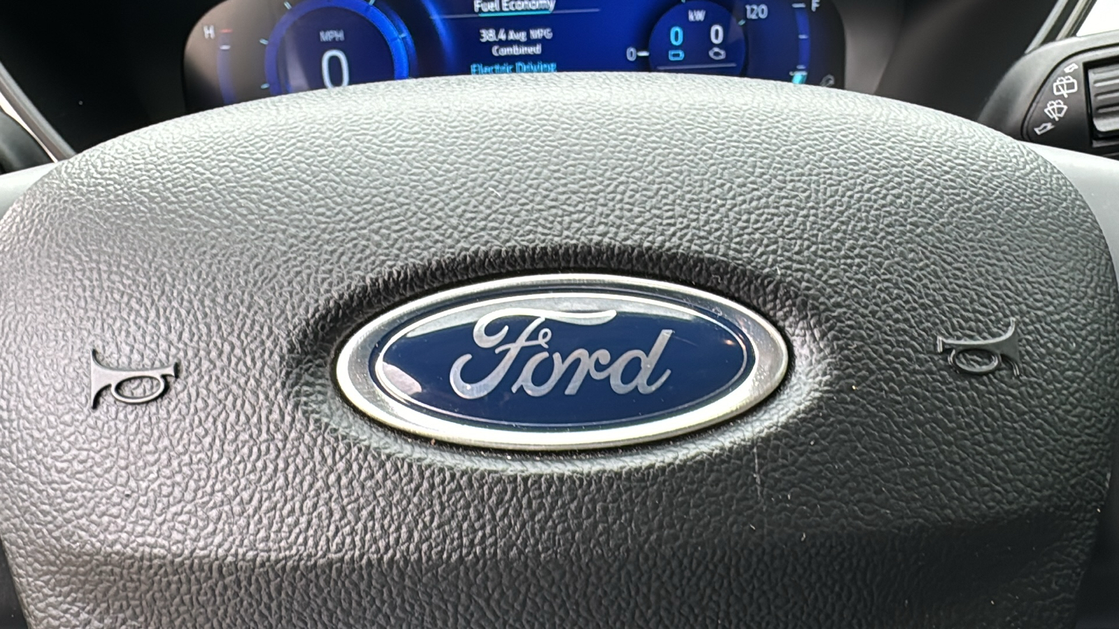 2020 Ford Escape SE Sport Hybrid 19