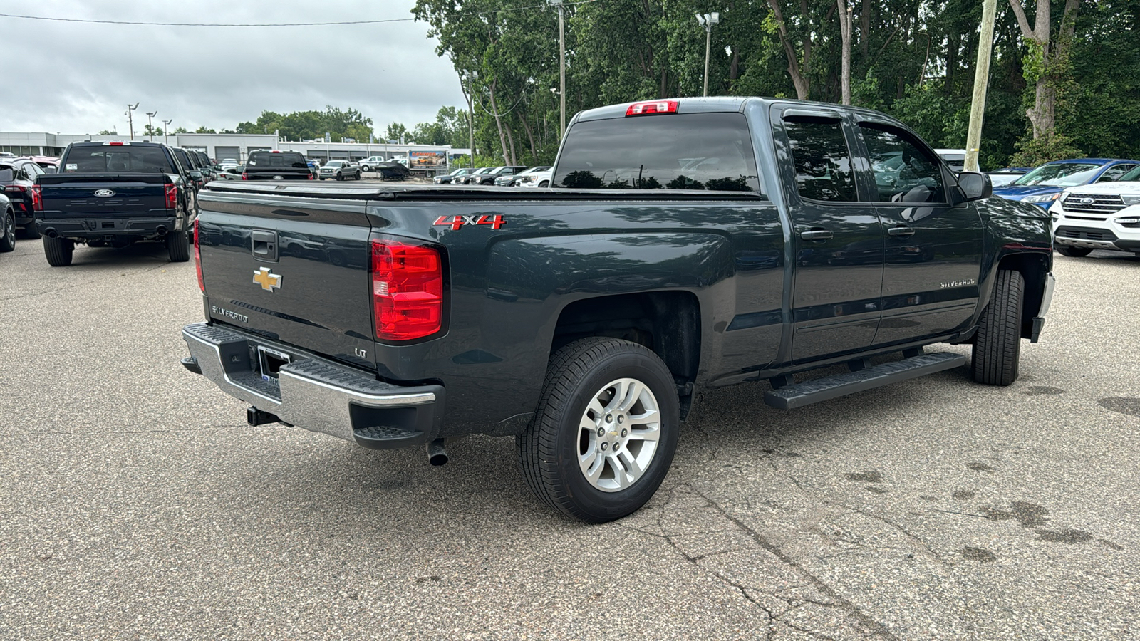 2019 Chevrolet Silverado 1500 LD LT 4