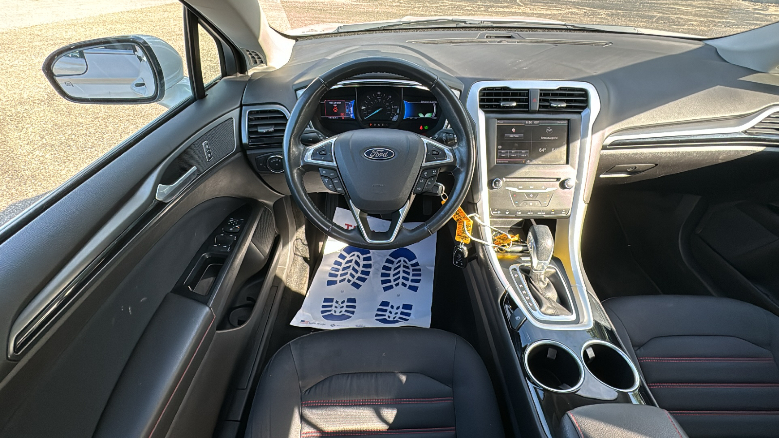 2013 Ford Fusion Hybrid SE 13