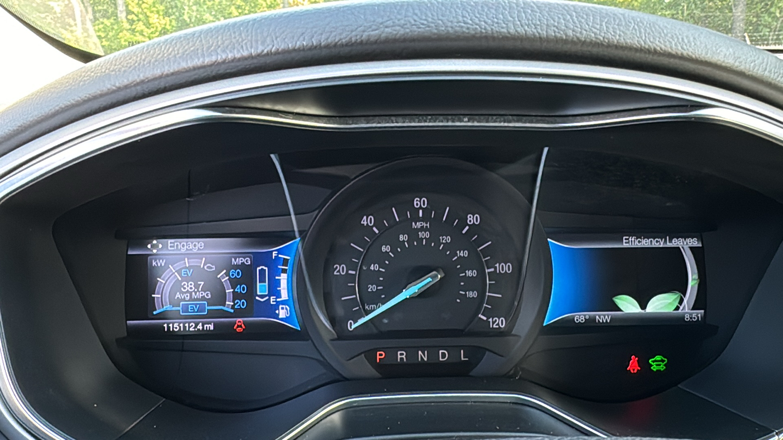 2013 Ford Fusion Hybrid SE 18