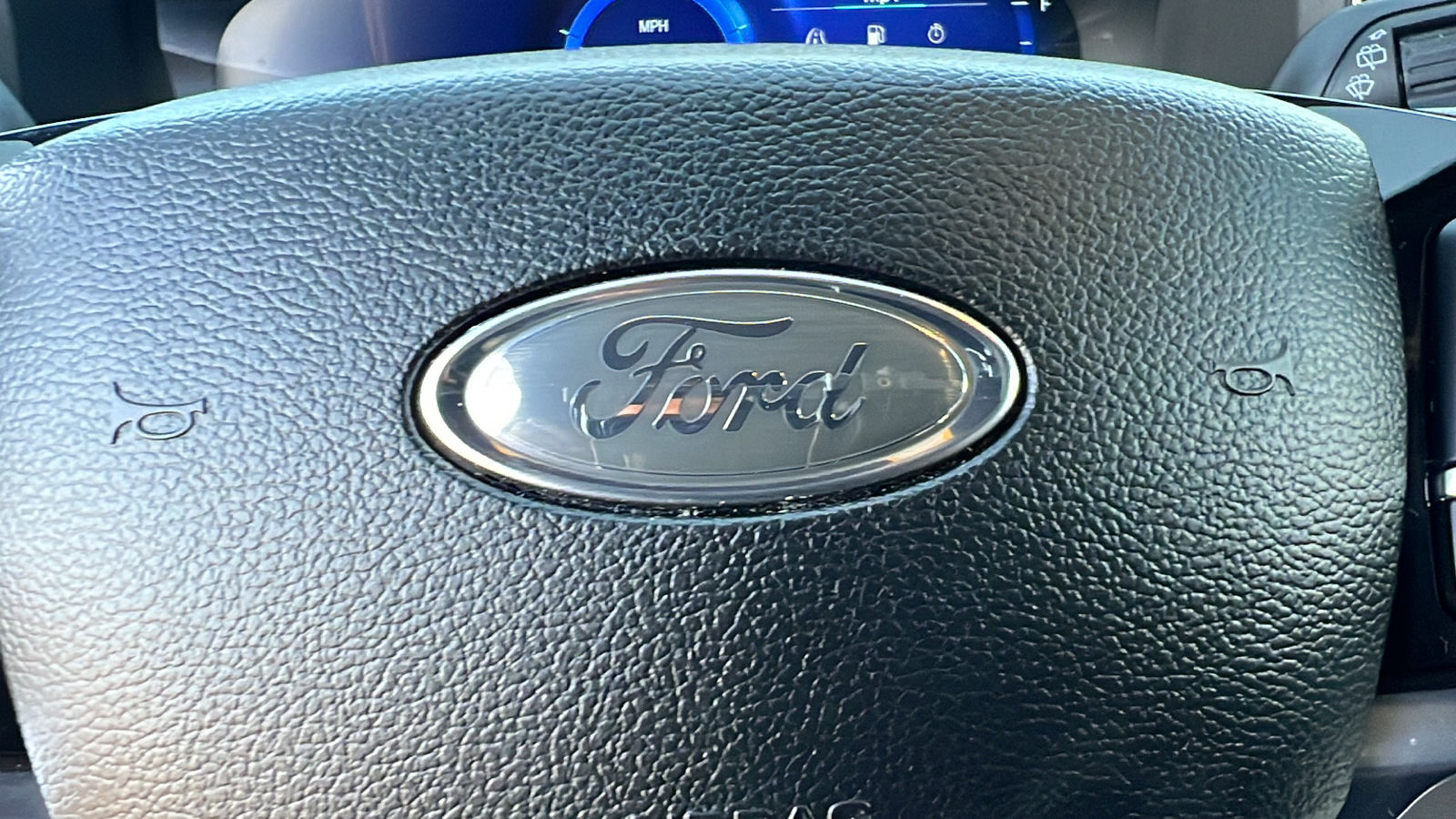 2022 Ford Explorer Platinum 19