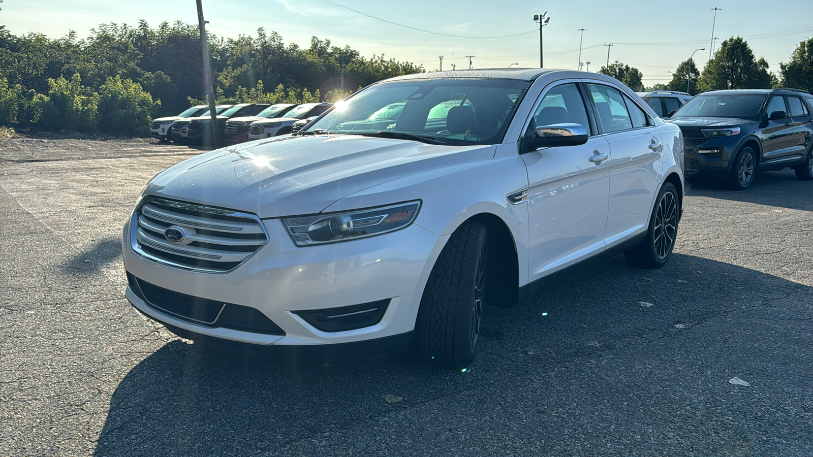 2019 Ford Taurus Limited 7