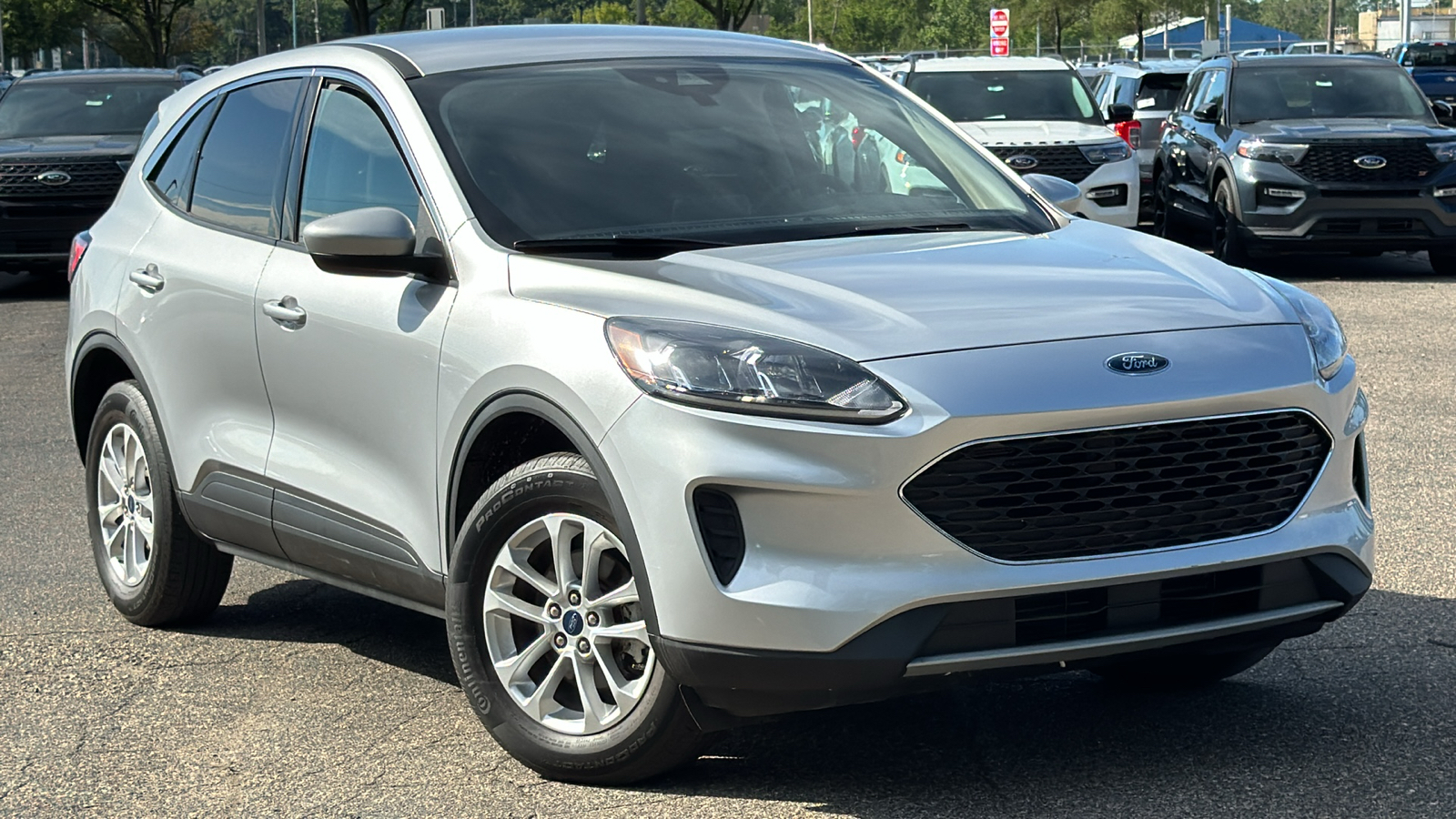 2020 Ford Escape SE 2