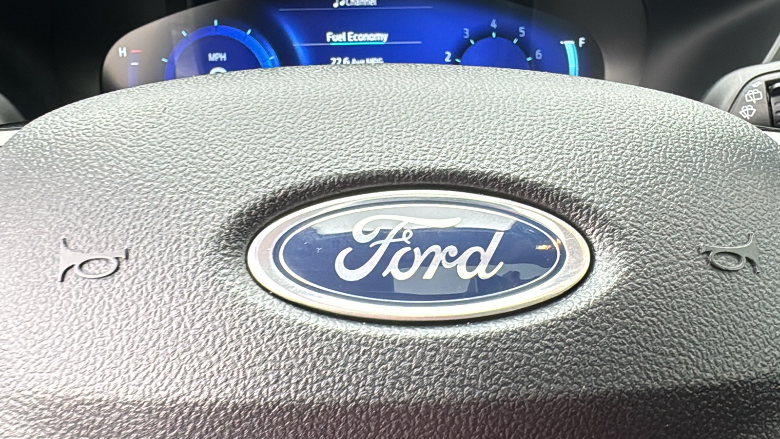 2022 Ford Escape Titanium 20