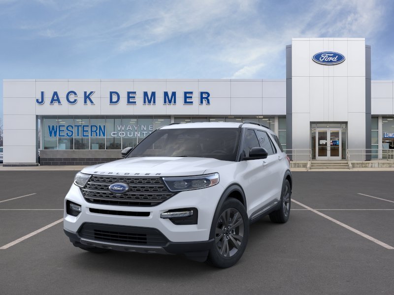 2024 Ford Explorer XLT 2