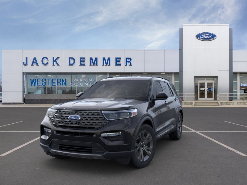 2024 Ford Explorer XLT 2