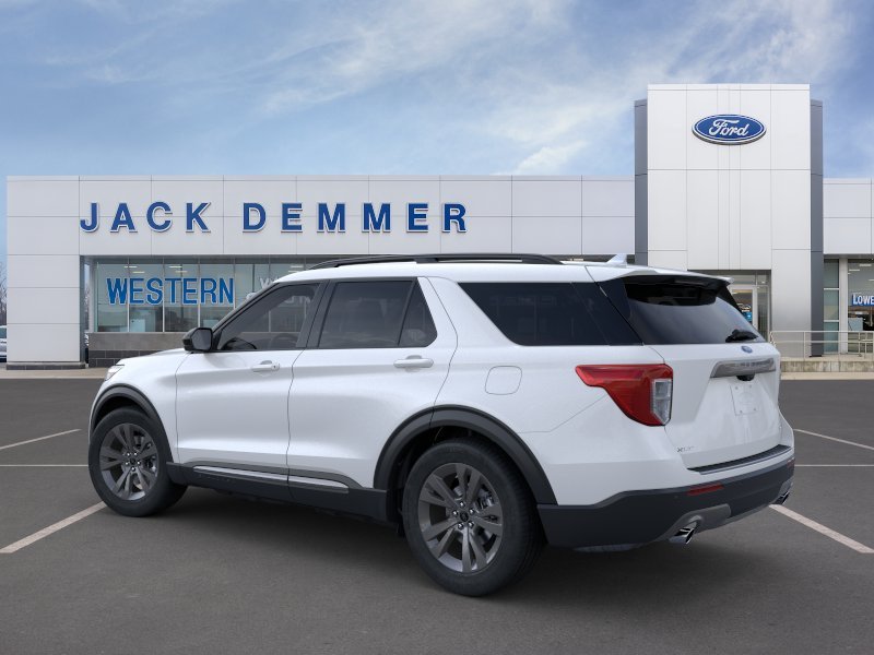 2024 Ford Explorer XLT 4