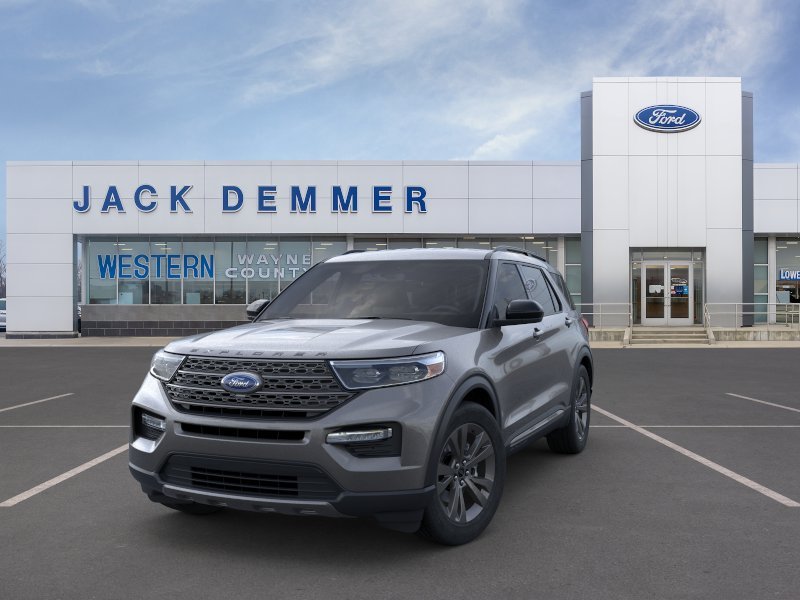 2024 Ford Explorer XLT 2