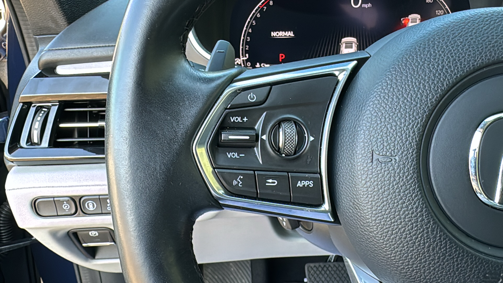 2023 Acura MDX Technology 18