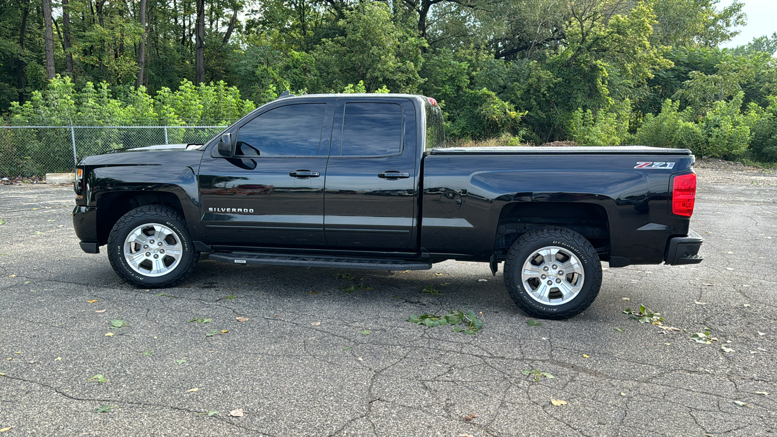 2017 Chevrolet Silverado 1500 LT 6