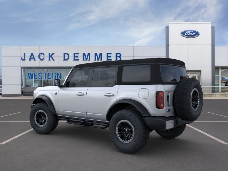 2024 Ford Bronco Outer Banks 4