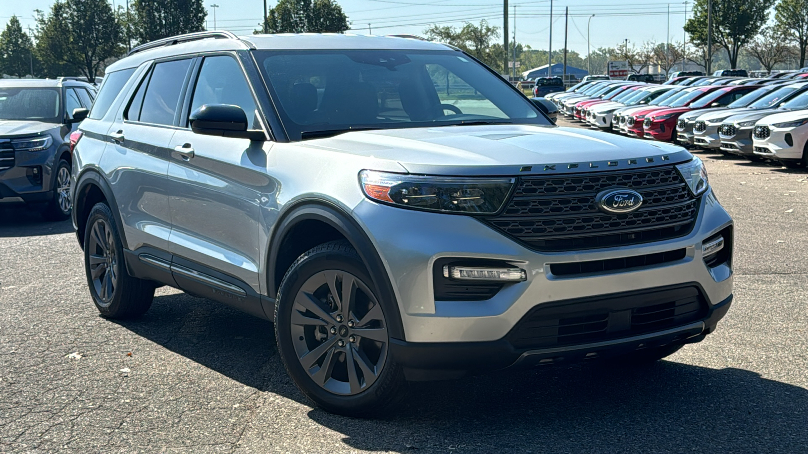 2022 Ford Explorer XLT 2