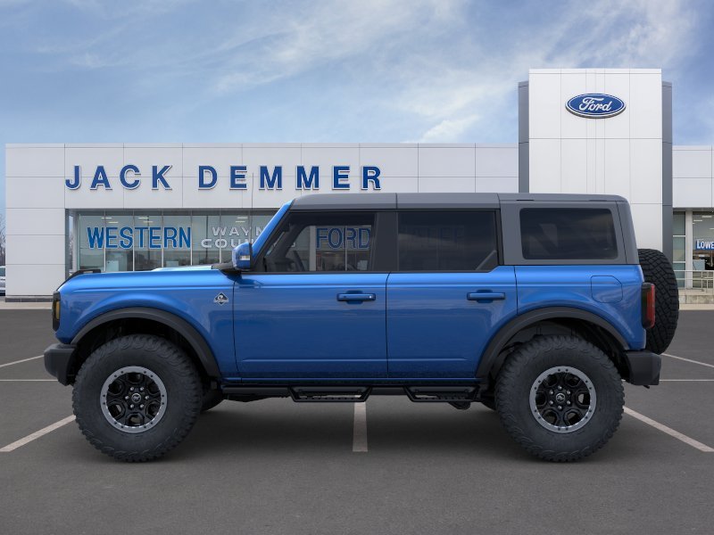 2024 Ford Bronco Outer Banks 3