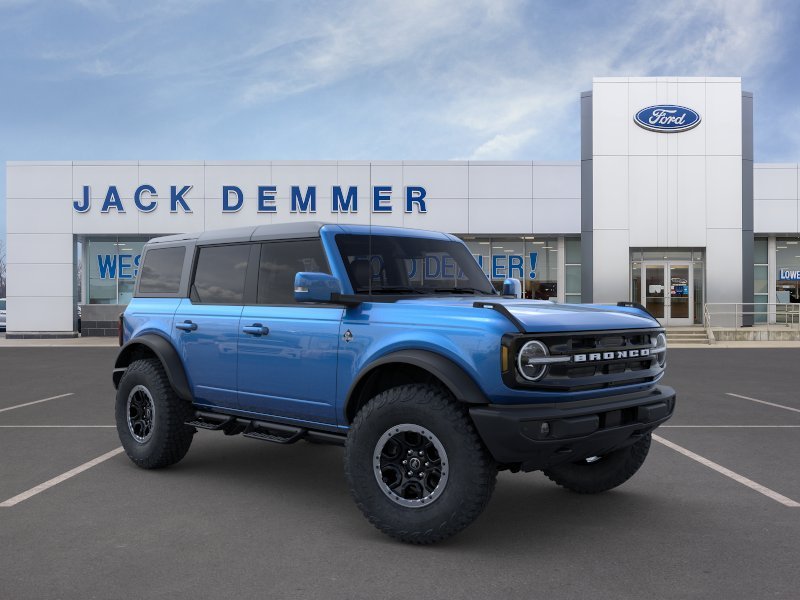 2024 Ford Bronco Outer Banks 7