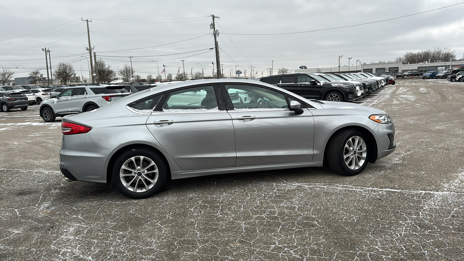 2020 Ford Fusion SE 4