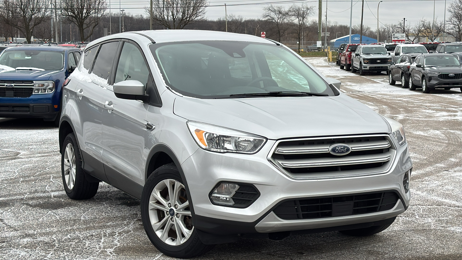 2019 Ford Escape SE 2