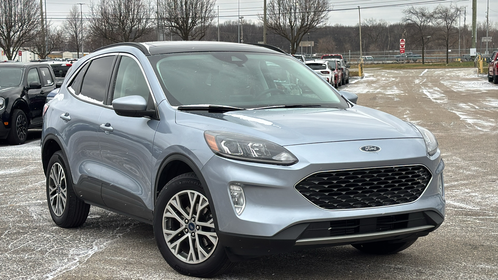 2022 Ford Escape SEL 2