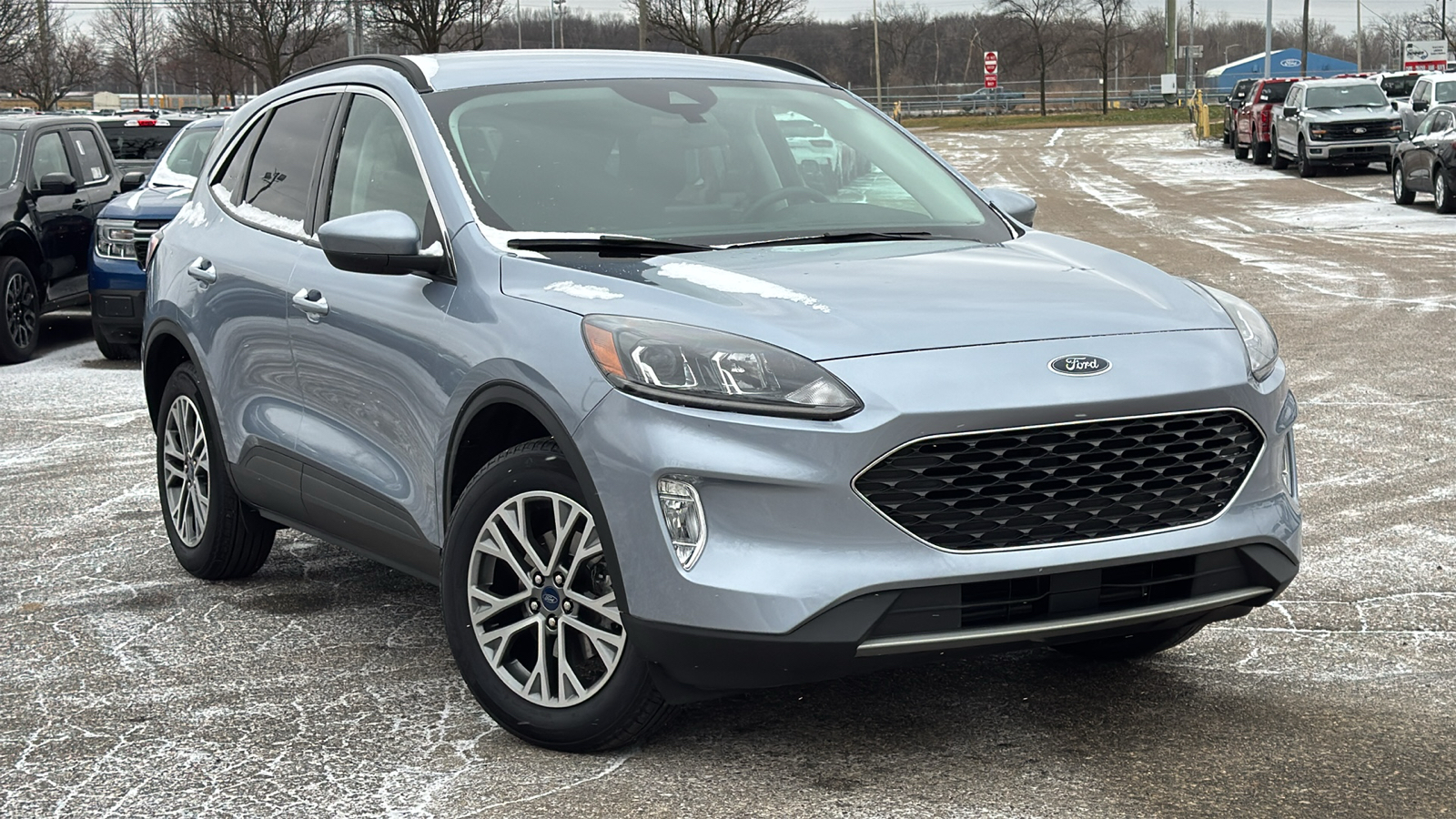 2022 Ford Escape SEL 2