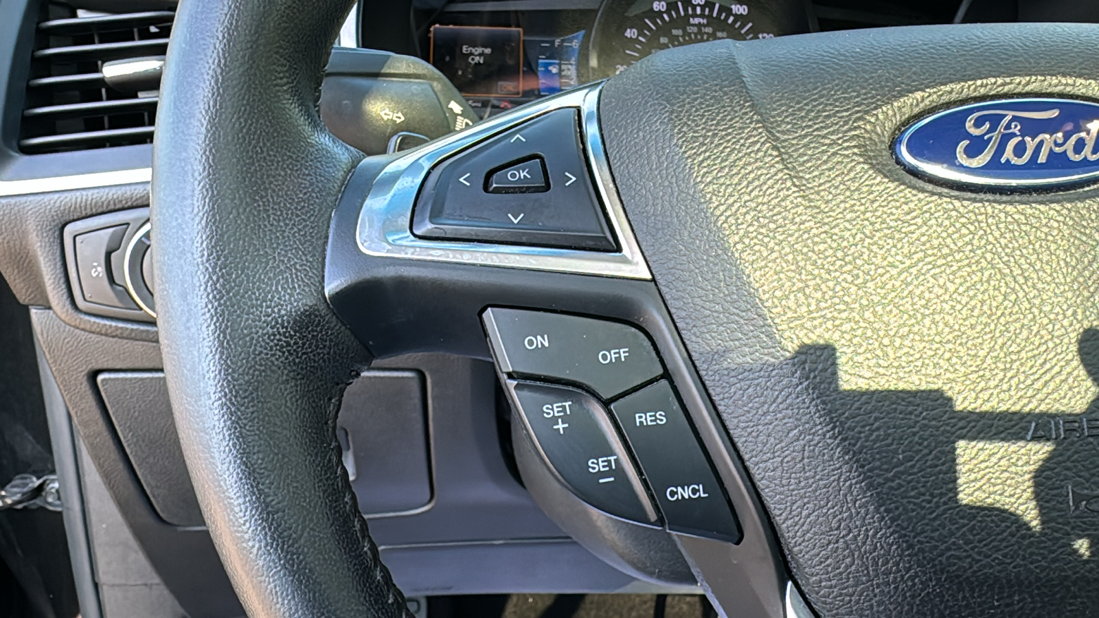 2015 Ford Edge SEL 18