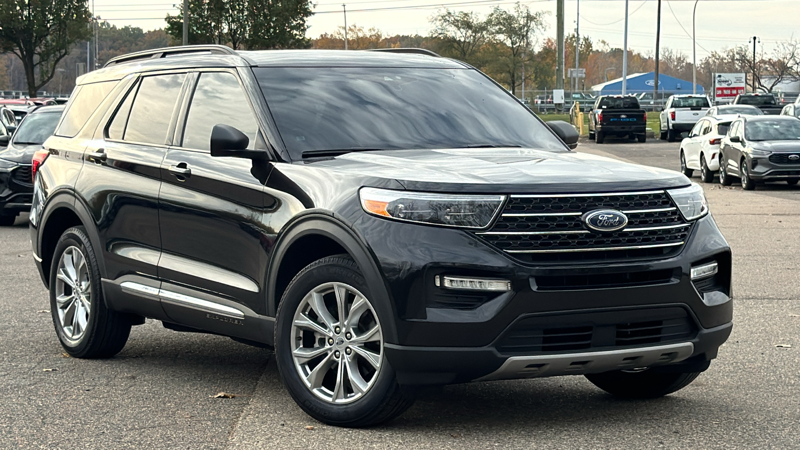 2021 Ford Explorer XLT 2