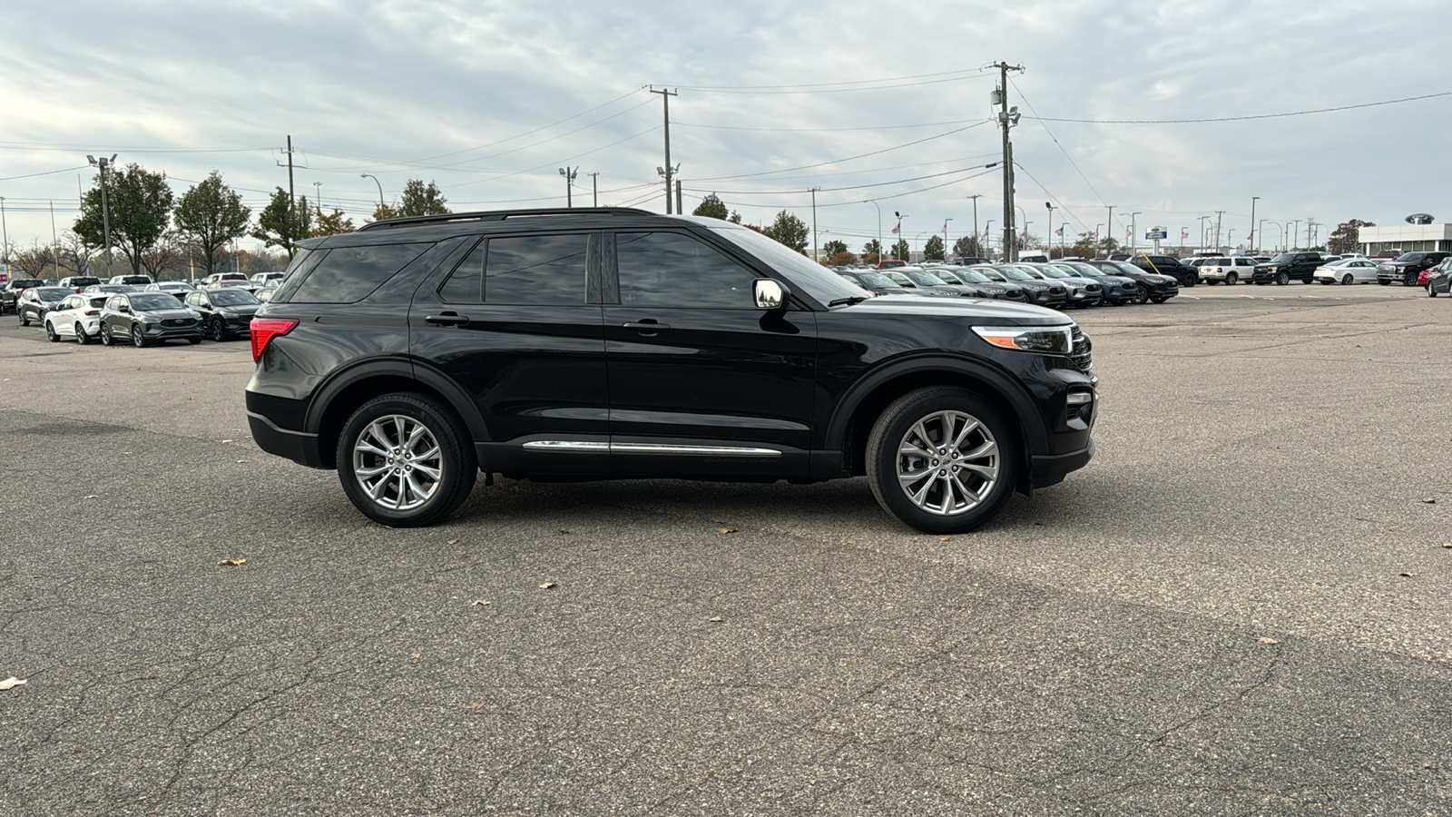 2021 Ford Explorer XLT 3