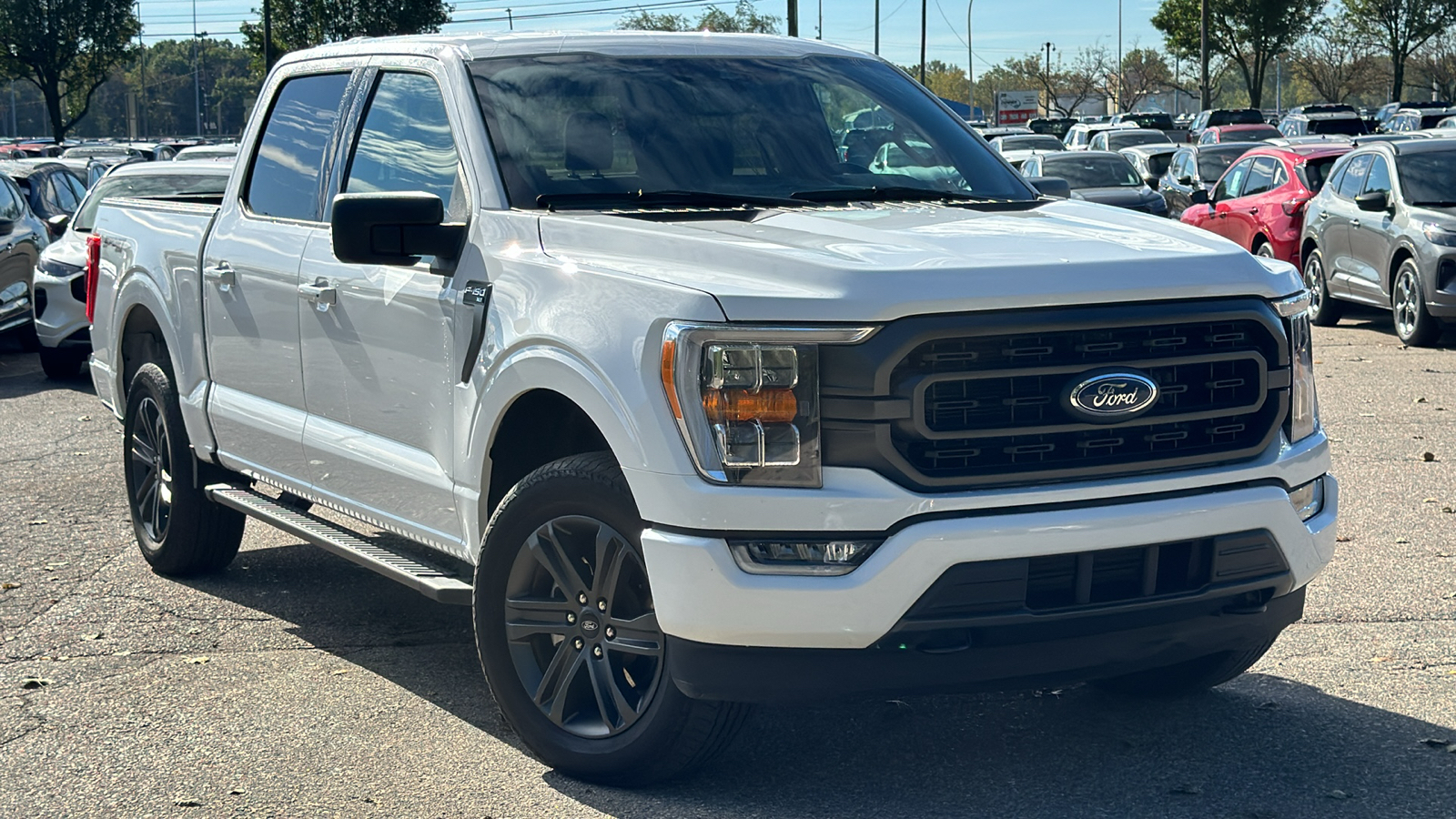 2023 Ford F-150 XLT 2