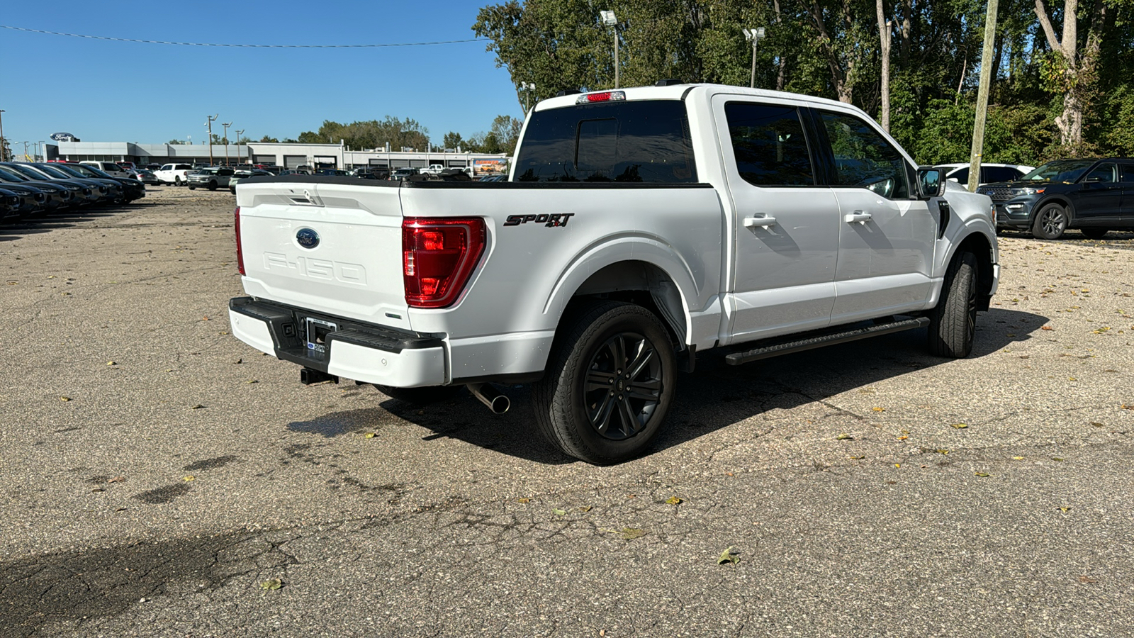 2023 Ford F-150 XLT 4