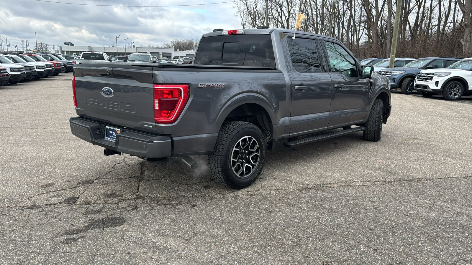 2021 Ford F-150 XLT 4